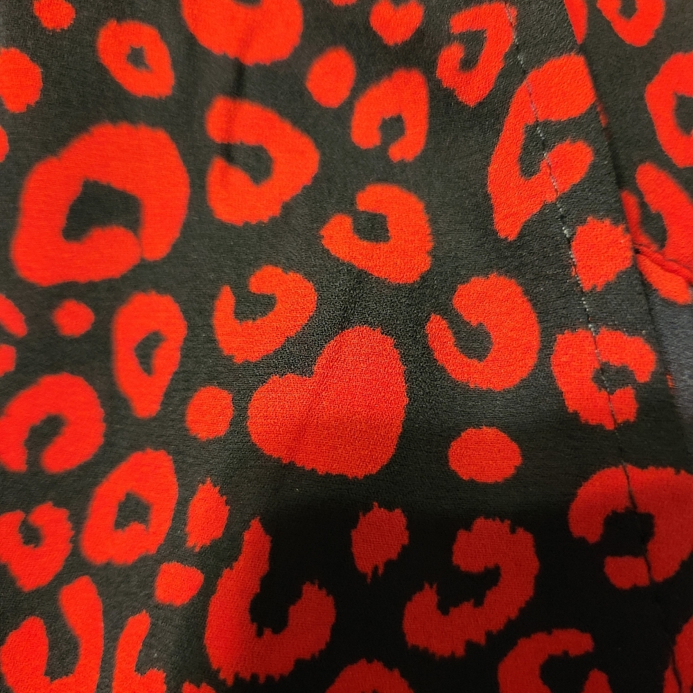 Blouses - Picture 2 of 14